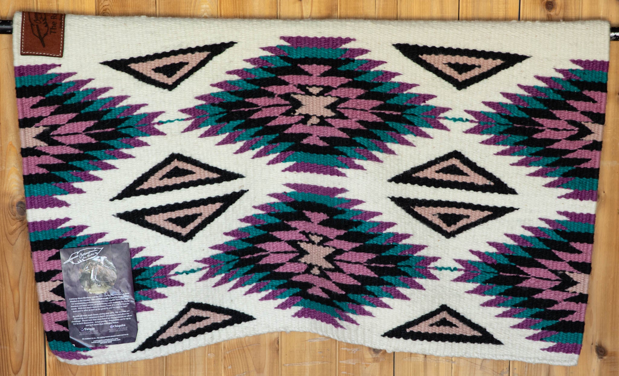 Cuttinup "The Ryan" Contoured Show Blanket - Twiggy