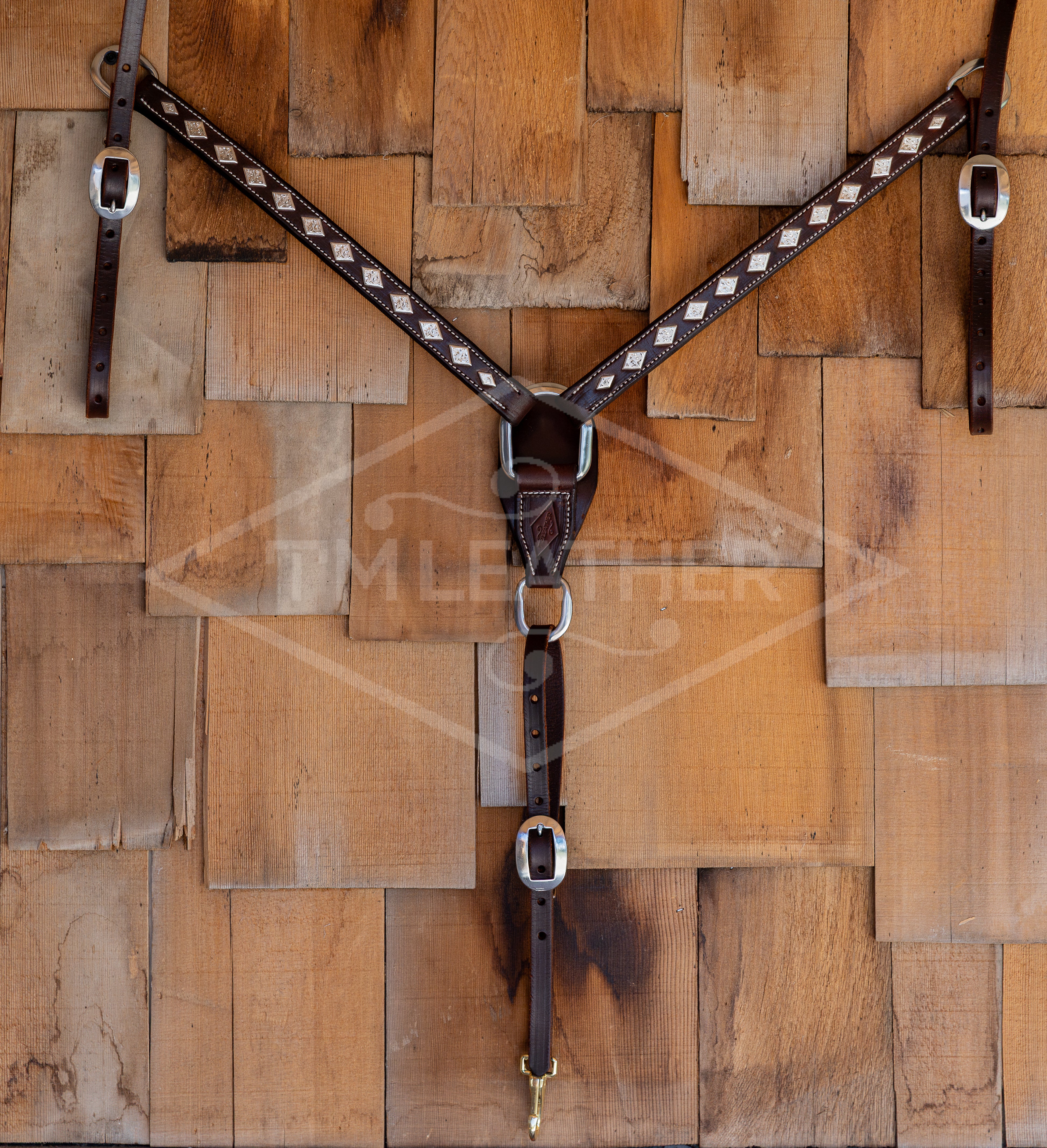 1" Natural Breastcollar w/ 24 Engraved Silver Diamond Conchos
