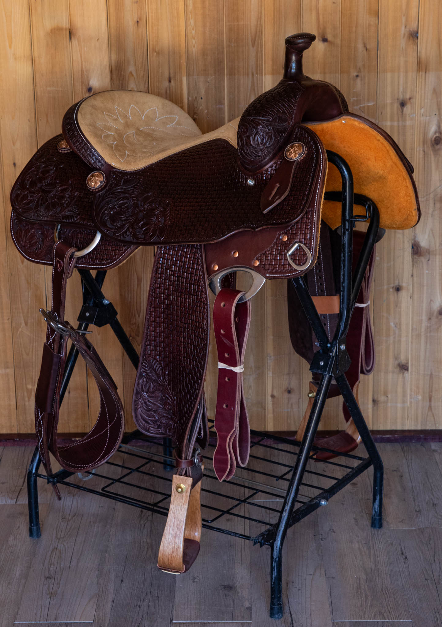 Ranch Cutter Saddle 16.5" Chocolate w/ Floral and Bamboo Accents