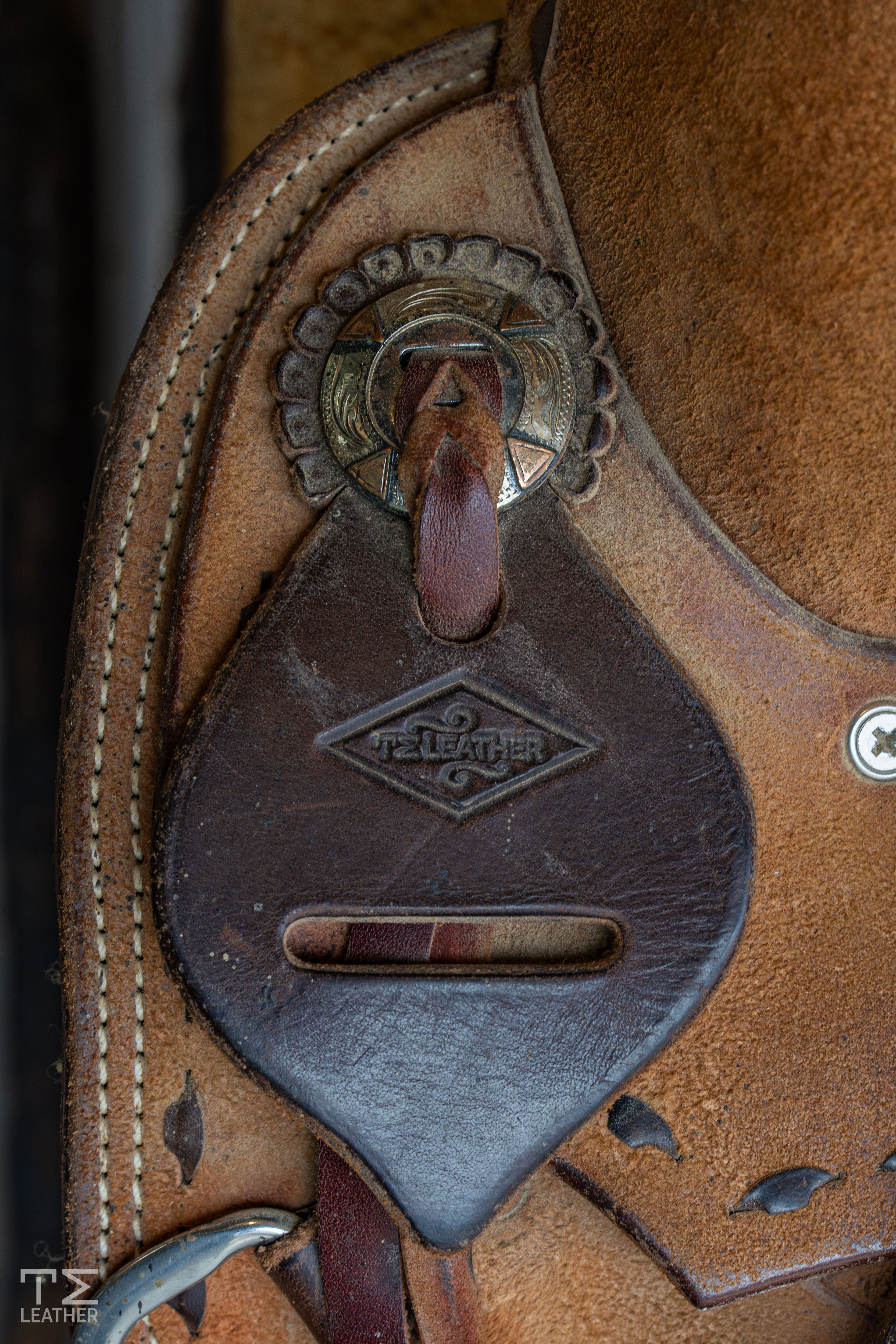 16.5" TM Ranch Cutter Natural Roughout w/ Buckstitch - USED