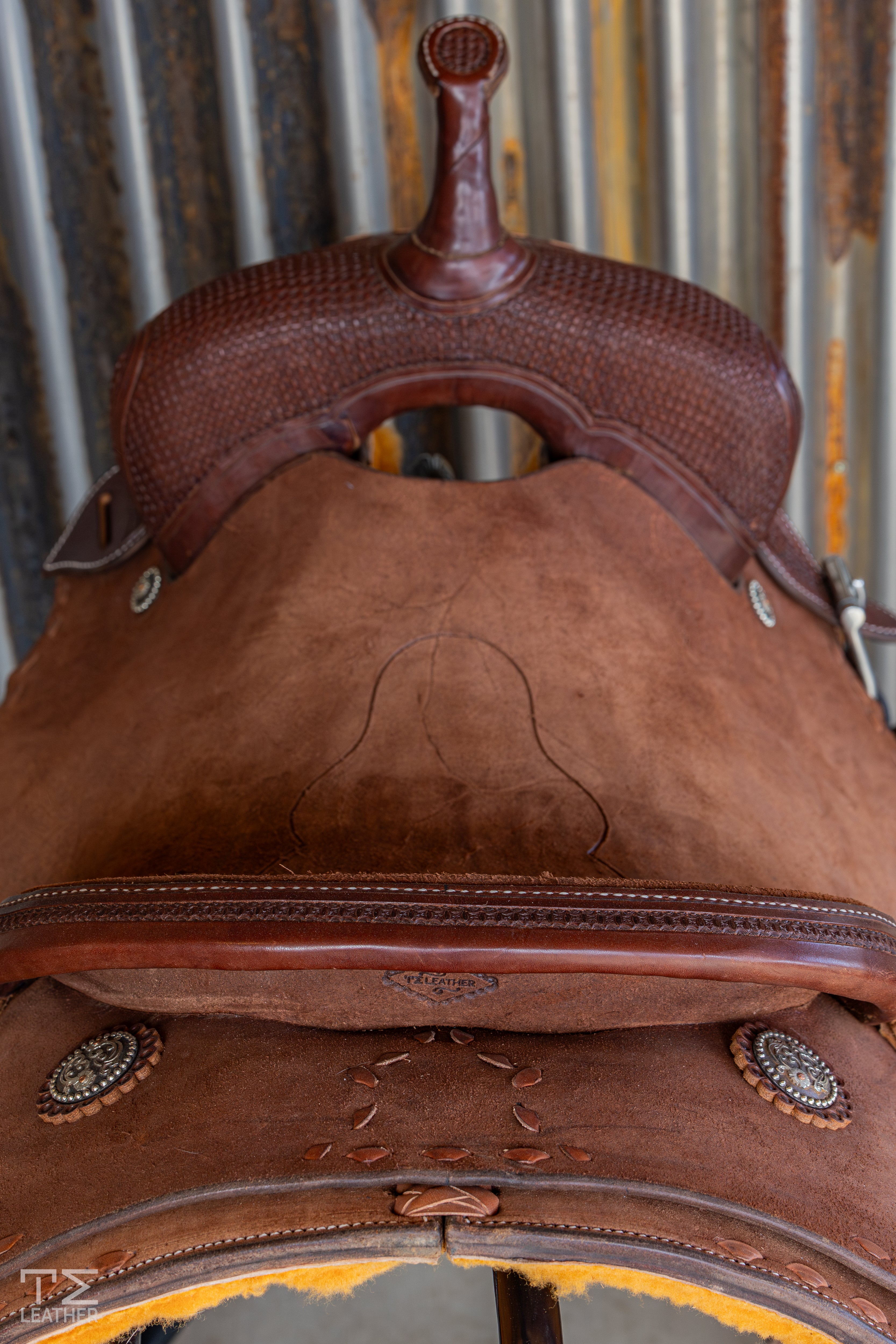 16" TM Cutter - Walnut w/ Rust Buckstitch