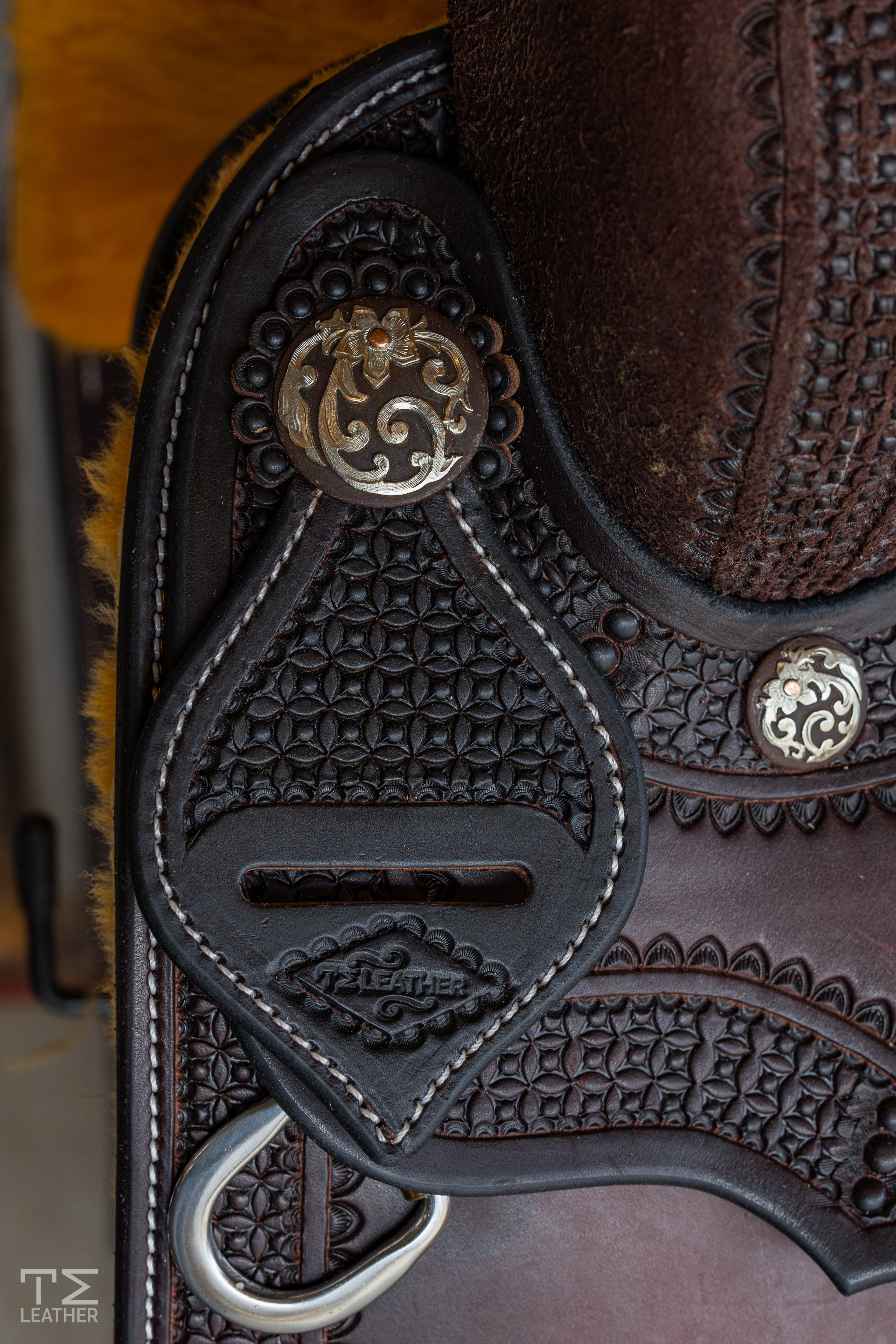 16.5” TM Cutter - Chocolate Smooth w/ Waffle Border Stamping