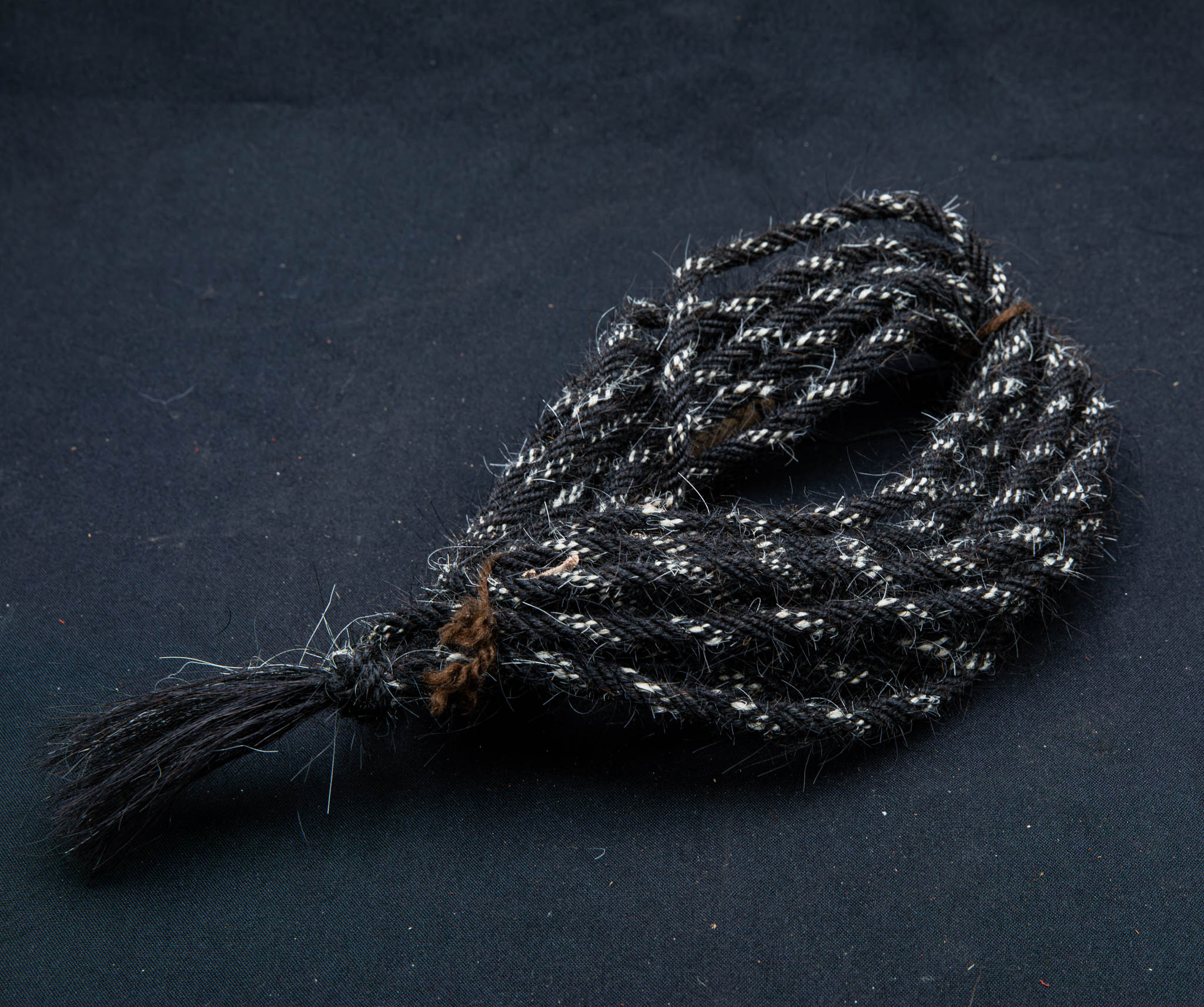 3/8" Black w/ White Accents Horsehair Mecate